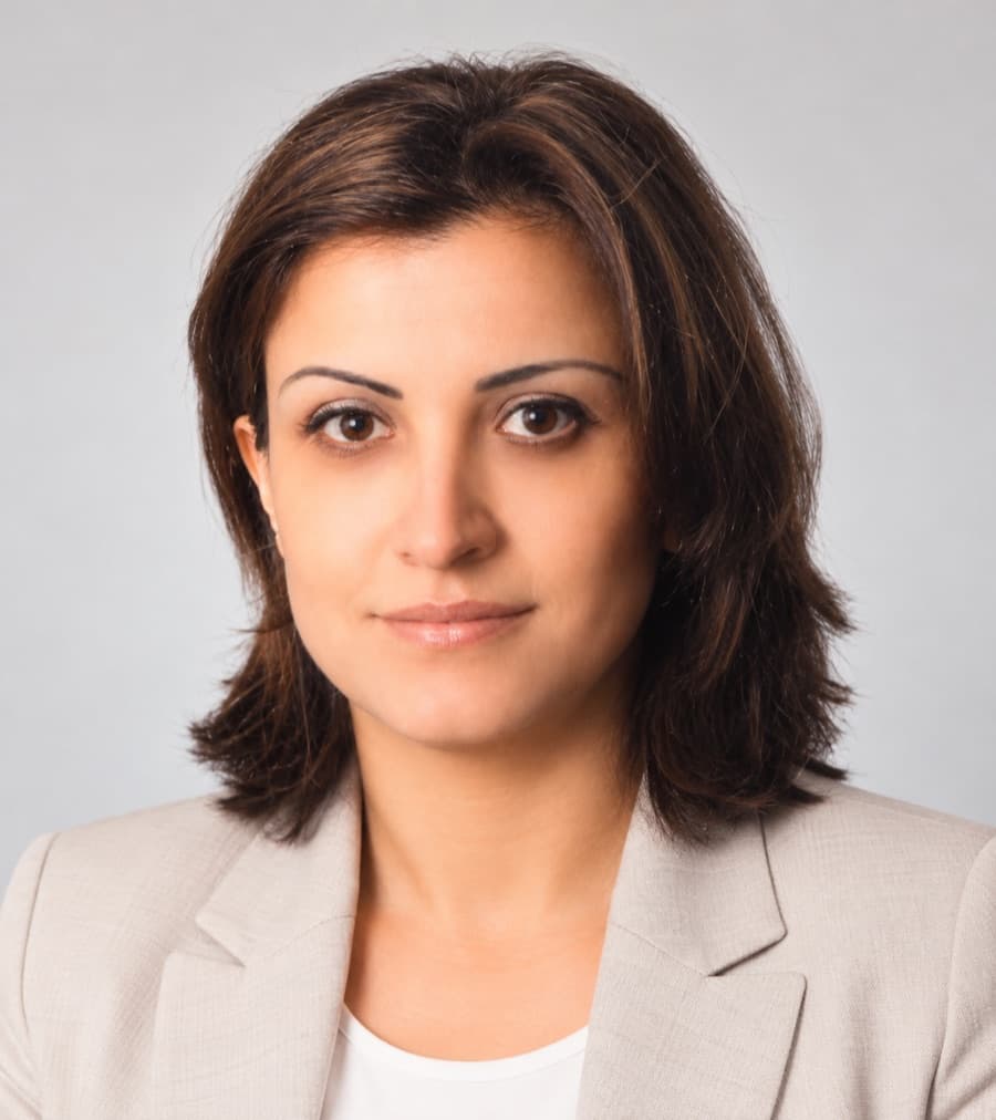 Fatma Yasdı Özyürek, Kurucu